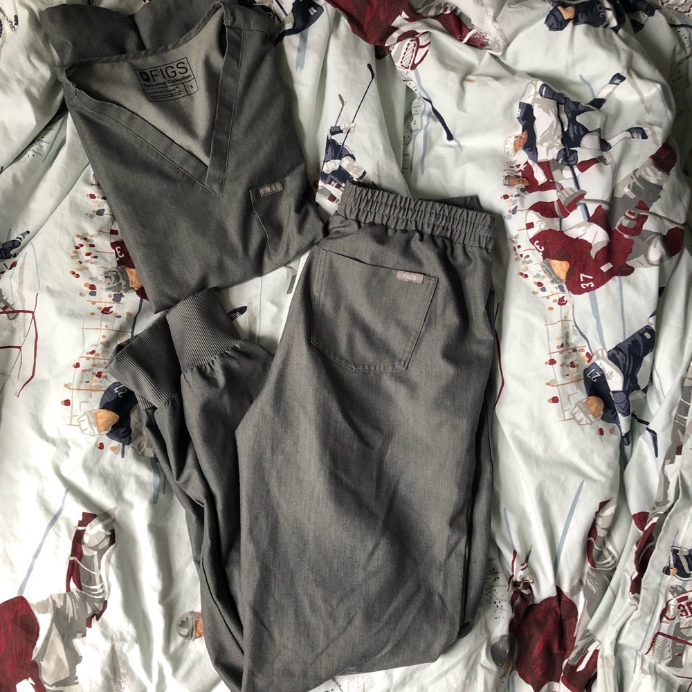 Figs scrub set